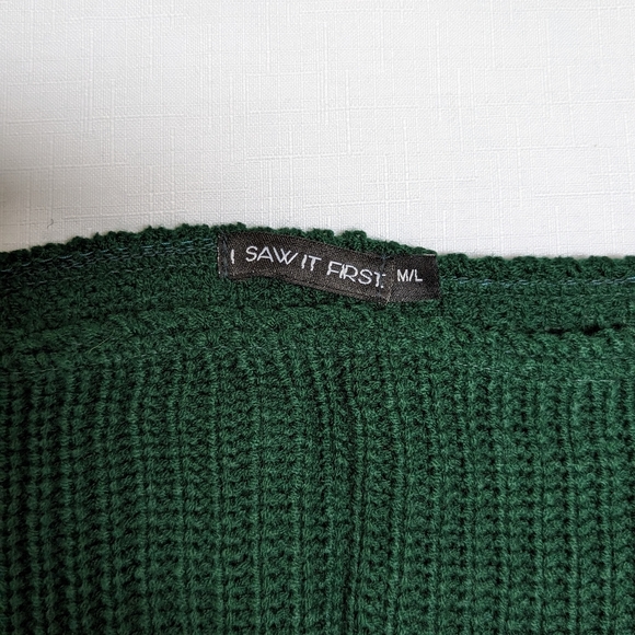 I Saw it First Cropped Dark Green Sweater - Picture 2 of 3